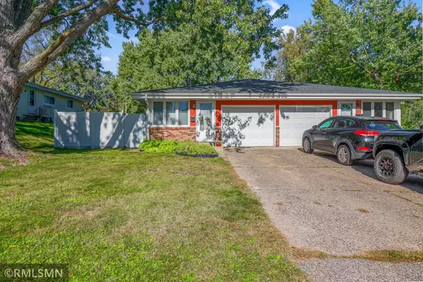 Saint Paul, MN 55106,1747 Louise AVE