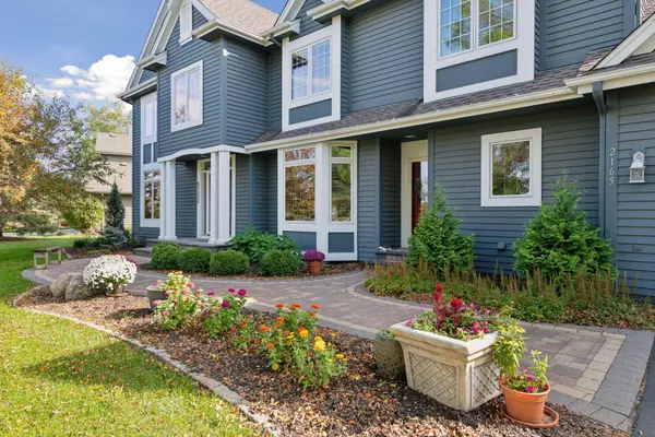 Chanhassen, MN 55317,2165 Longacres DR