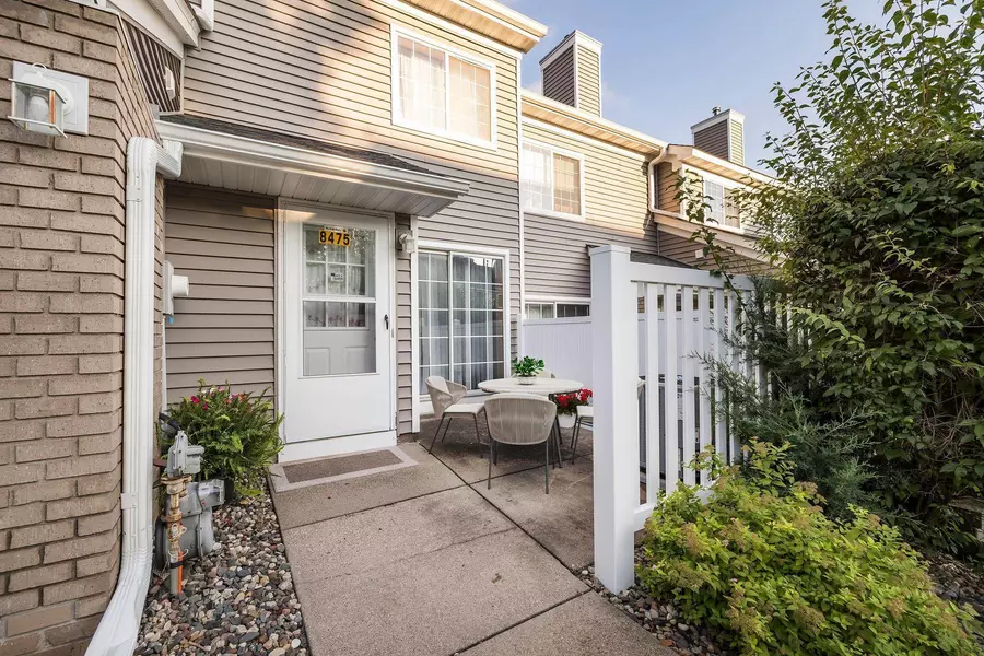 8475 Corcoran PATH #9, Inver Grove Heights, MN 55076
