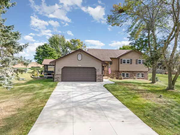 New Prague, MN 56071,24417 E Cedar Lake DR