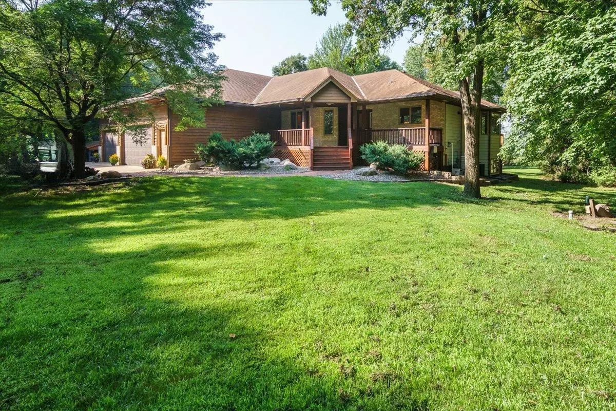 Ham Lake, MN 55304,956 160th LN NE