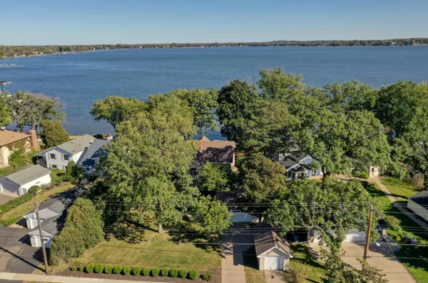 Forest Lake, MN 55025,7 S Shore DR