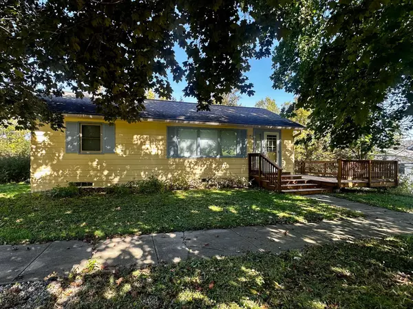 402 Hillcrest ST E, Lanesboro, MN 55949