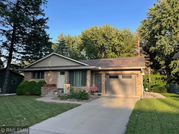 906 Christensen AVE, West Saint Paul, MN 55118