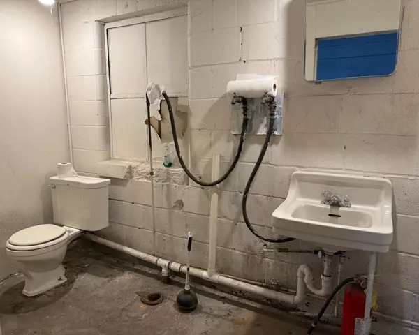 Fairmont, MN 56031,616 N Prairie AVE