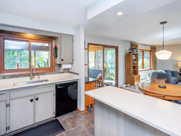 New Brighton, MN 55112,33 19th AVE SW