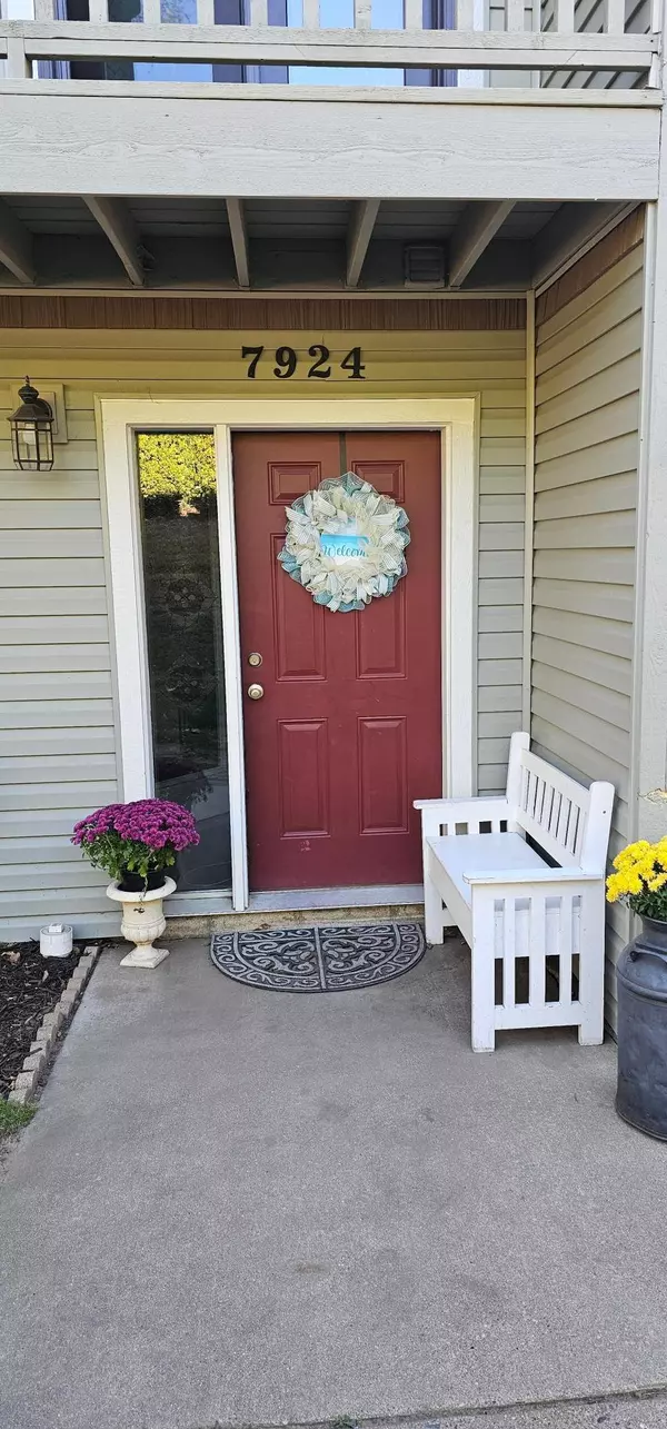 7924 Barbara AVE, Inver Grove Heights, MN 55077