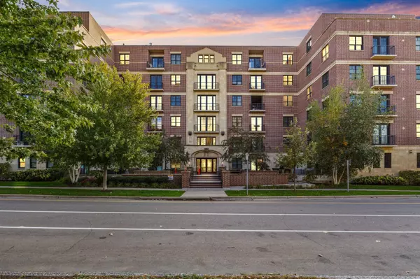 370 Marshall AVE #301, Saint Paul, MN 55102