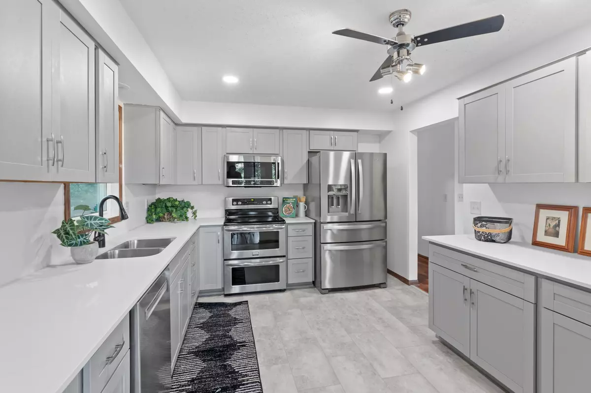 Burnsville, MN 55337,13236 Fremont AVE S