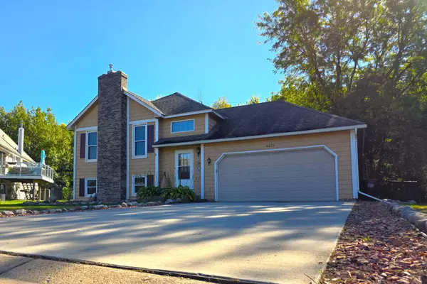 4473 W 131st ST, Savage, MN 55378