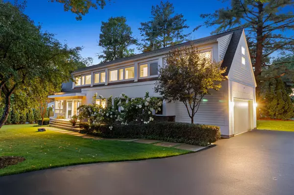 Deephaven, MN 55391,19100 Rutledge RD