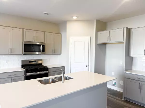 Delano, MN 55328,954 Silvercreek AVE W