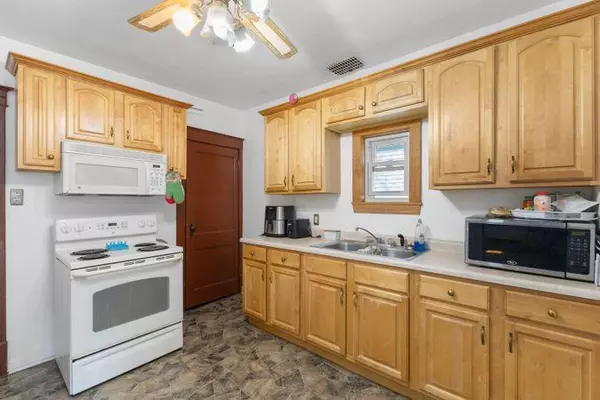 Saint Cloud, MN 56301,712 10th AVE S