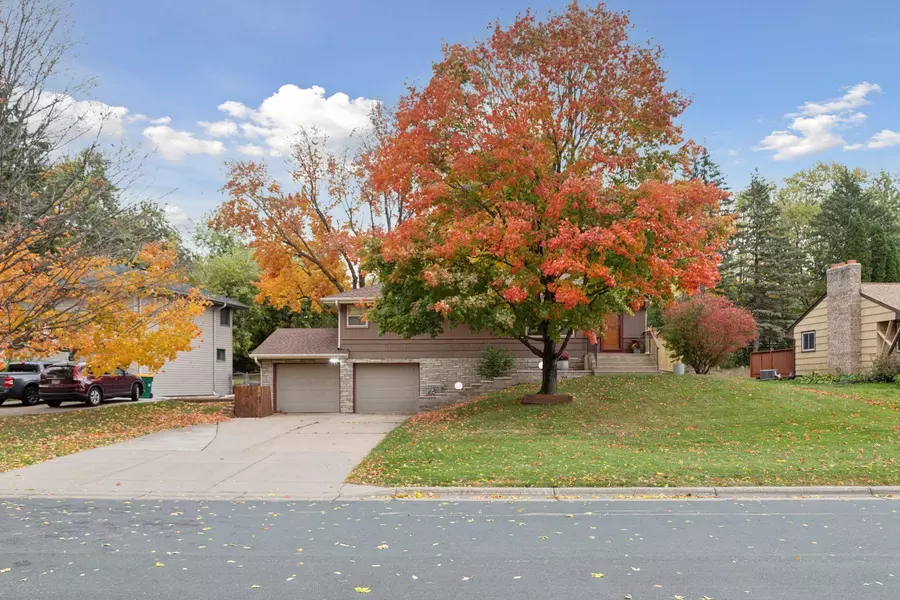 2900 Sumter AVE N, New Hope, MN 55427