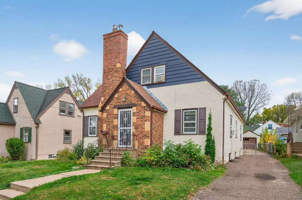 West Saint Paul, MN 55118,242 Annapolis ST W