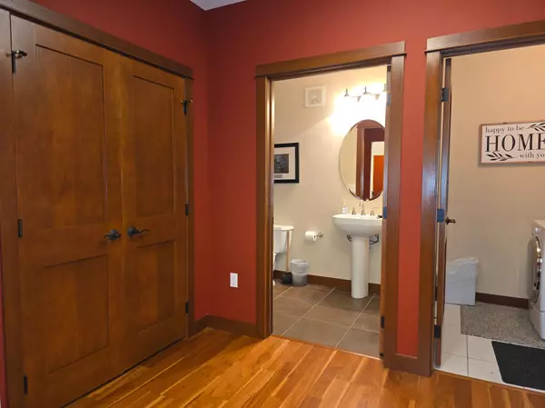 Northfield, MN 55057,101 Saint Olaf AVE #211