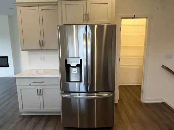 Savage, MN 55378,8396 157th ST