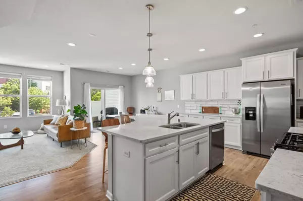 Chanhassen, MN 55317,763 Stonegate RD