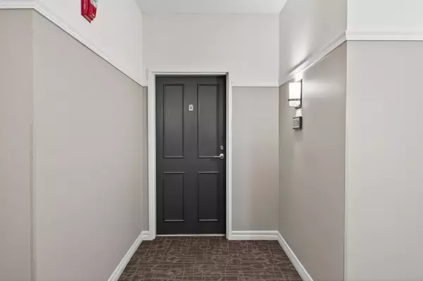 Edina, MN 55435,7540 Edinborough WAY #1118