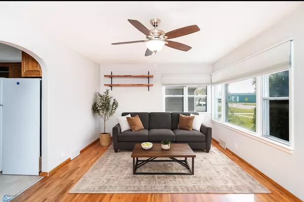 Moorhead, MN 56560,420 17th ST N