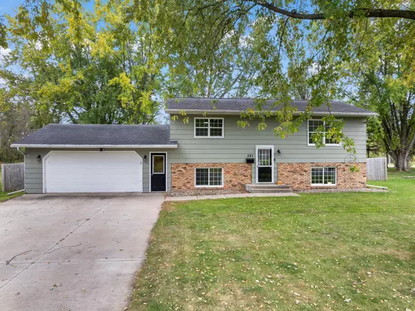 Zumbrota, MN 55992,321 Parkview Curve