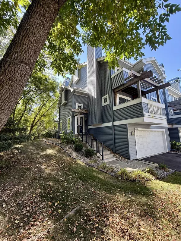 Plymouth, MN 55447,15625 24th AVE N #E