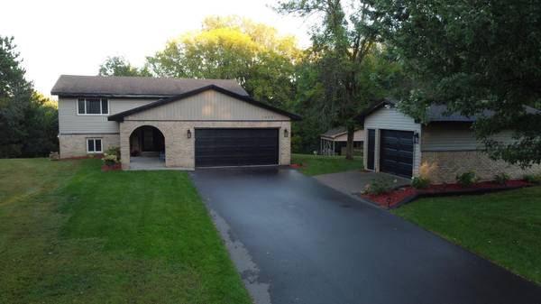 14031 Victoria LN NW, Elk River, MN 55330