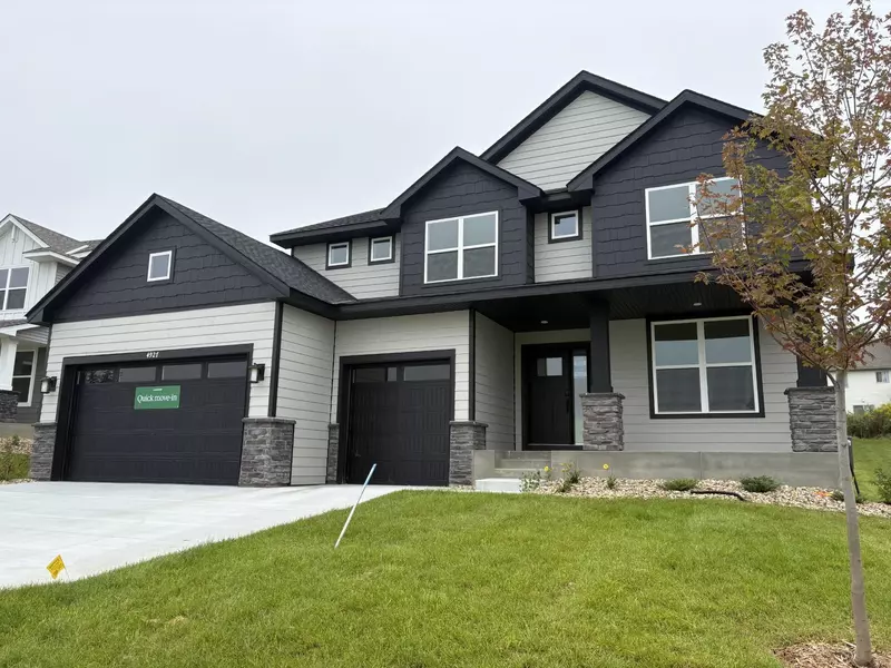 4927 Noble DR NW, Rochester, MN 55901