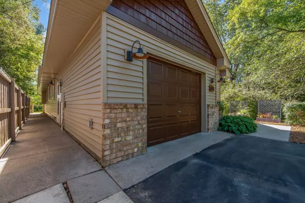 Shoreview, MN 55126,670 Birch LN S