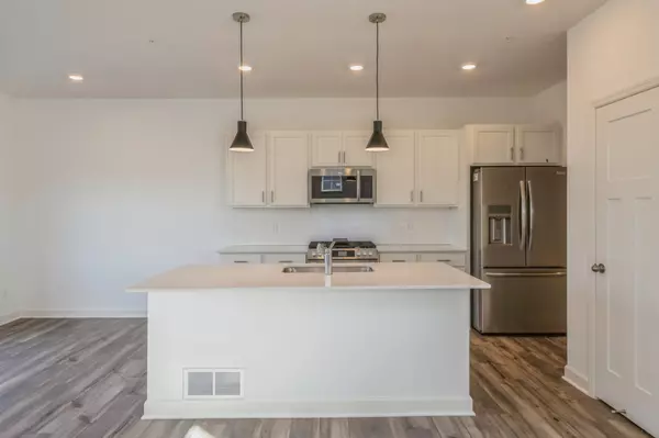 Waconia, MN 55387,197 Huntington DR