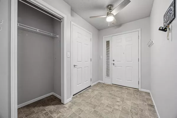 West Fargo, ND 58078,1511 11th AVE E