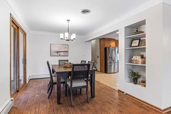 Roseville, MN 55113,590 Ryan AVE W