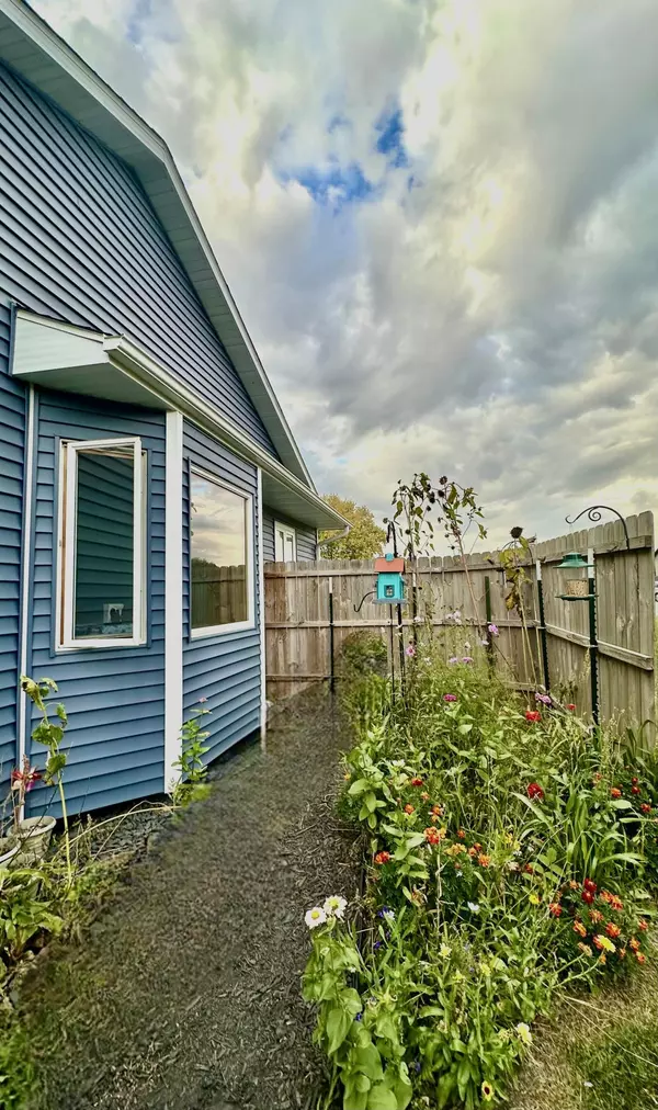 Kasson, MN 55944,906 7th ST NW