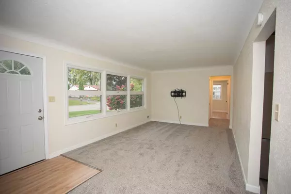 North Saint Paul, MN 55109,2729 Chippewa AVE