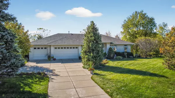 907 River Bluff RD SE, Mazeppa, MN 55956