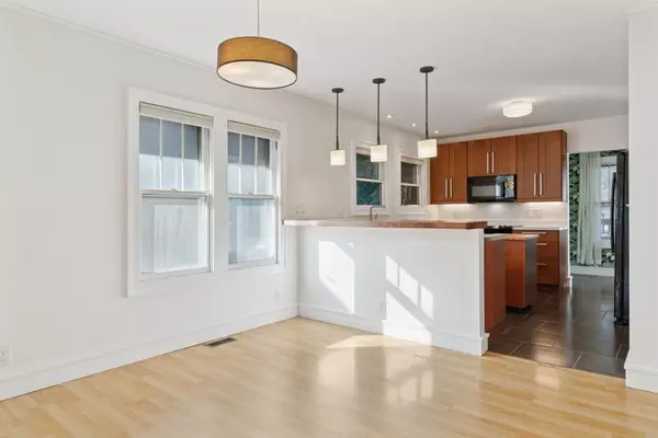 Minneapolis, MN 55418,2330 Quincy ST NE