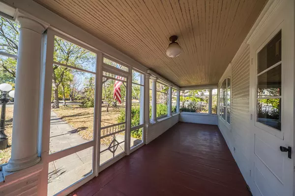 Detroit Lakes, MN 56501,1115 Summit AVE