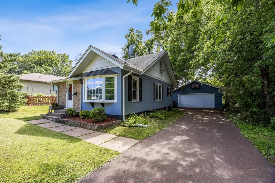 2342 South AVE E, North Saint Paul, MN 55109