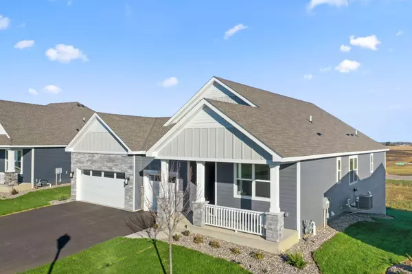 20059 Gabardine LN, Lakeville, MN 55044
