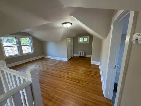 1162 Lawson AVE E, Saint Paul, MN 55106