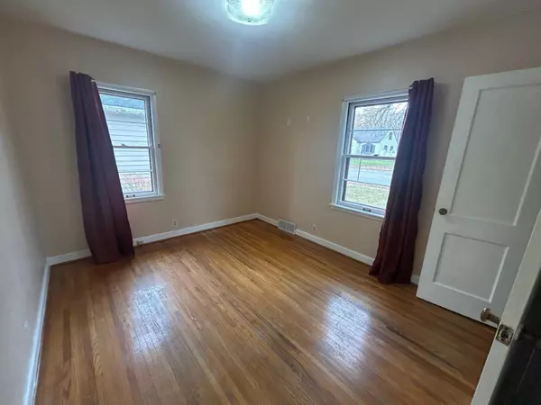 Saint Cloud, MN 56303,152 33rd AVE N