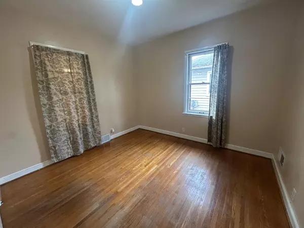 Saint Cloud, MN 56303,152 33rd AVE N