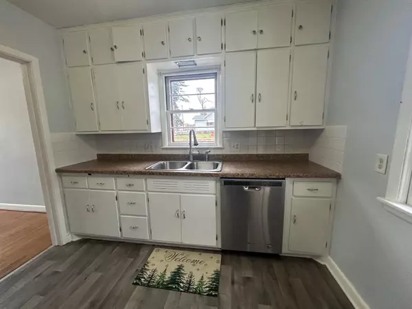 Saint Cloud, MN 56303,152 33rd AVE N