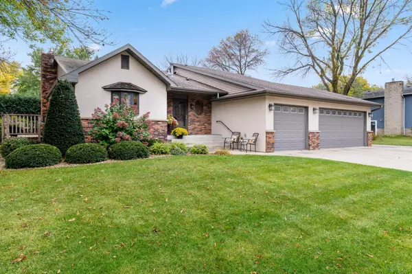 24 Mitchell DR, Faribault, MN 55021