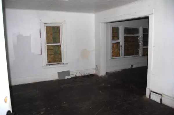 Minneapolis, MN 55412,3707 N 6th ST