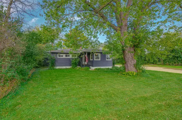 325 Church Hill RD, Somerset, WI 54025