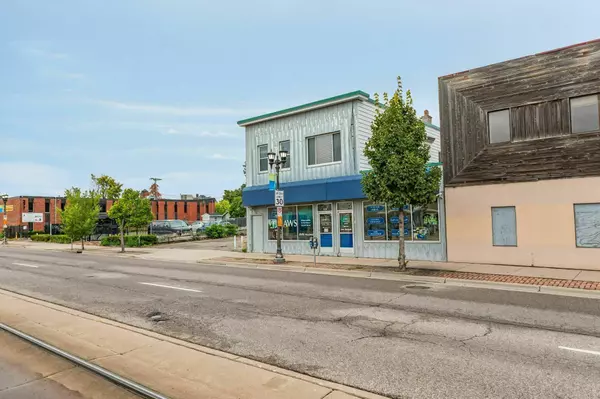 Saint Paul, MN 55103,259 University AVE W