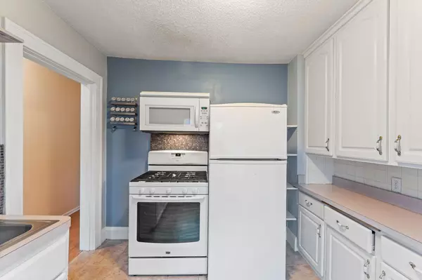 Maplewood, MN 55109,1740 English ST