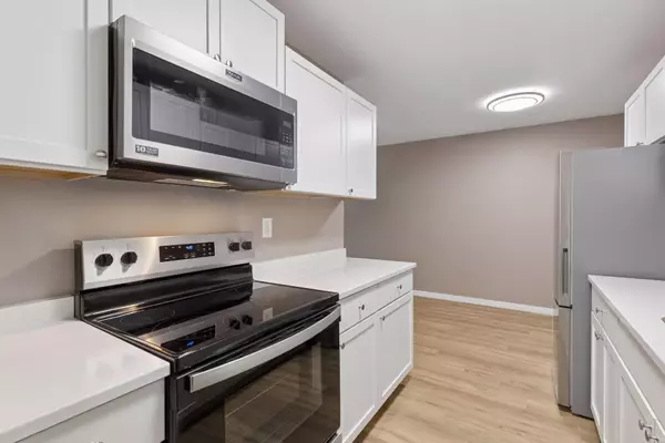 Shoreview, MN 55126,3431 Kent ST #704