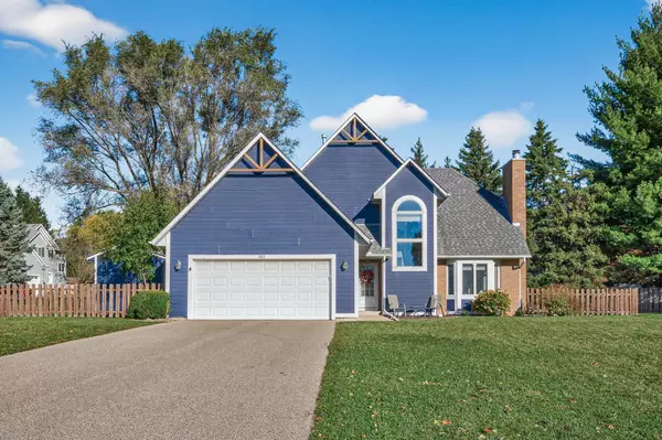 383 Tessier CIR, Vadnais Heights, MN 55127